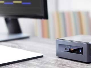 نقد و بررسی کامپیوتر کوچک اینتل NUC8i3BEH